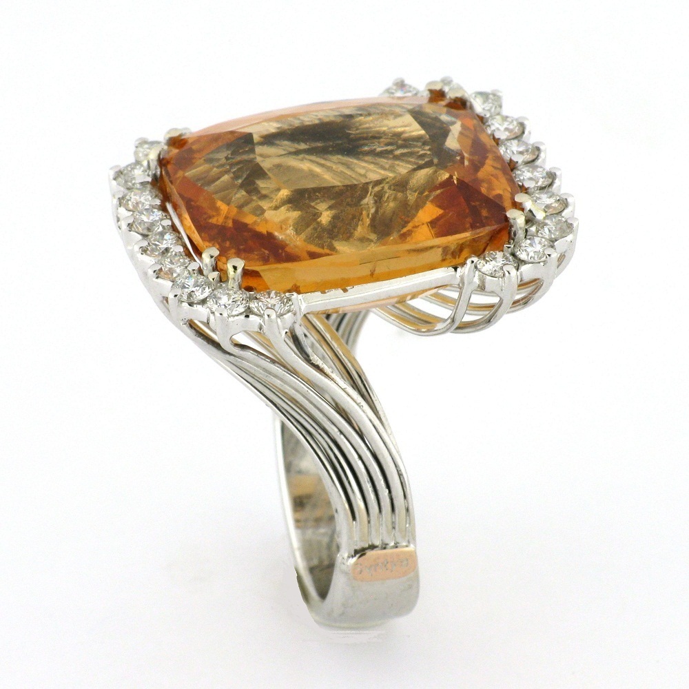 Ring with Diamonds and Granato Mandarino