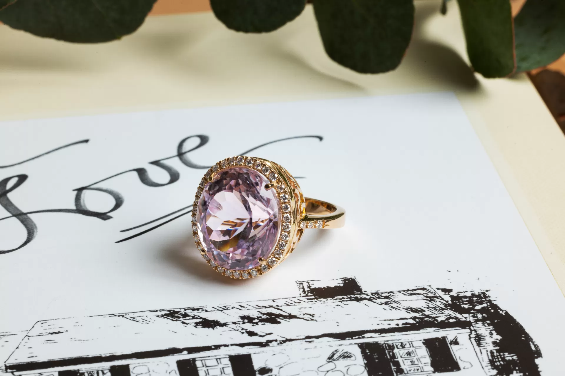 Ring with Diamonds and oval Kunzite